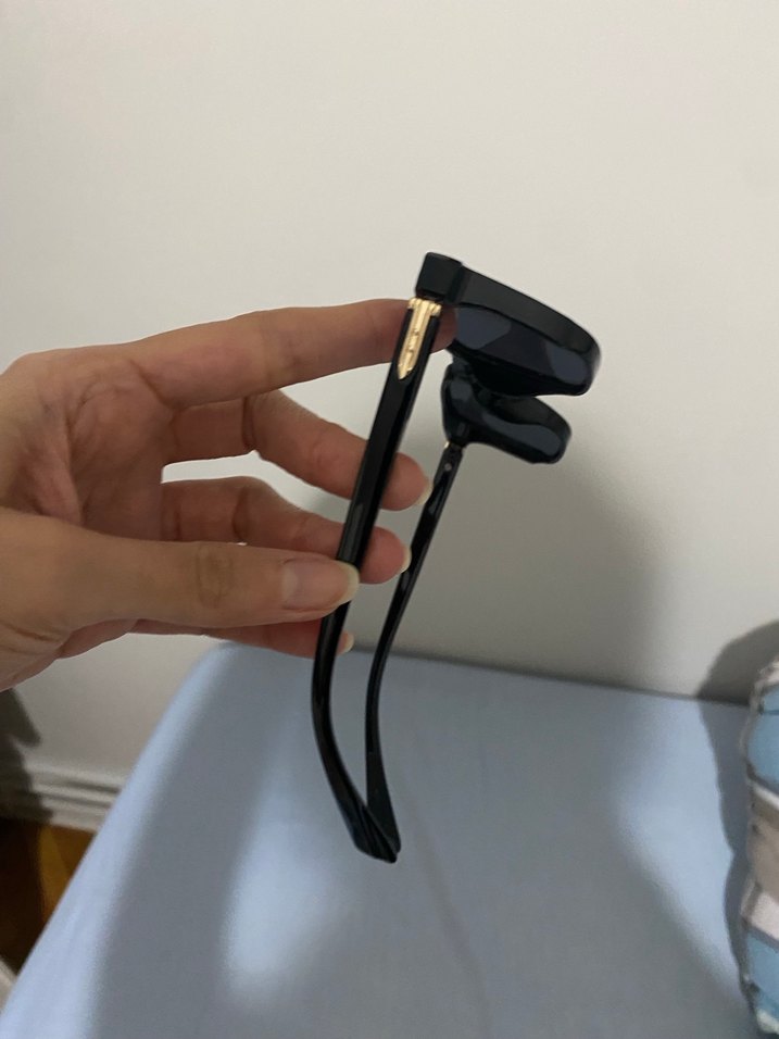 Siyah Minimalist Kadın Güneş Gözlüğü - Görsel 3