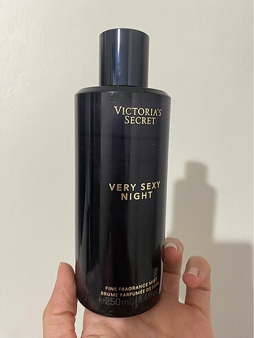VS Very Sexy Night Vücut Spreyi
