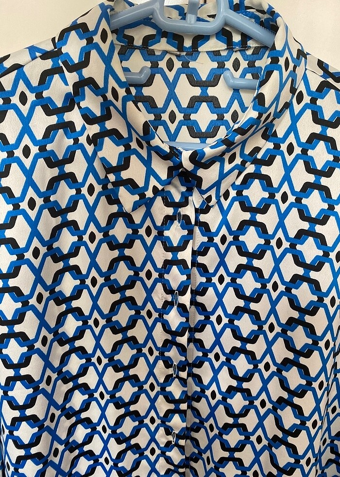 Mavi desenli saten uzun gömlek - Görsel 2