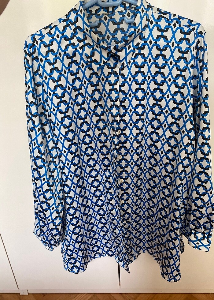 Mavi desenli saten uzun gömlek - Görsel 4