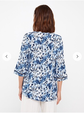 V yaka desenli bluz - Görsel 8