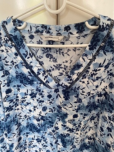 V yaka desenli bluz - Görsel 5