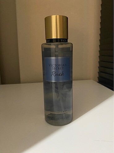 Victoria s Secret Vs rush vücut spreyi