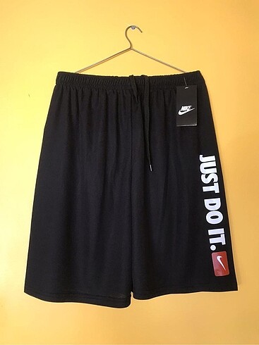 Nike şort