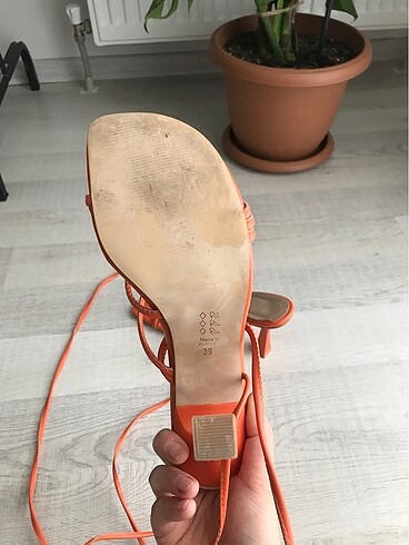 Zara Turuncu topuklu sandalet