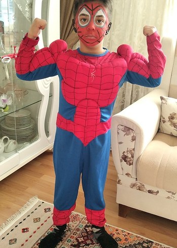 Çocuklar için Kırmızı Spiderman Kostümü