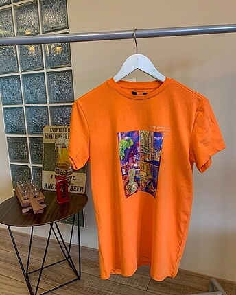 Turuncu Tasarım Baskılı Tişört ( Unisex )