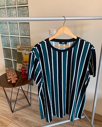 BERSHKA ÇİZGİLİ OVERSIZE TİŞÖRT (Unisex)