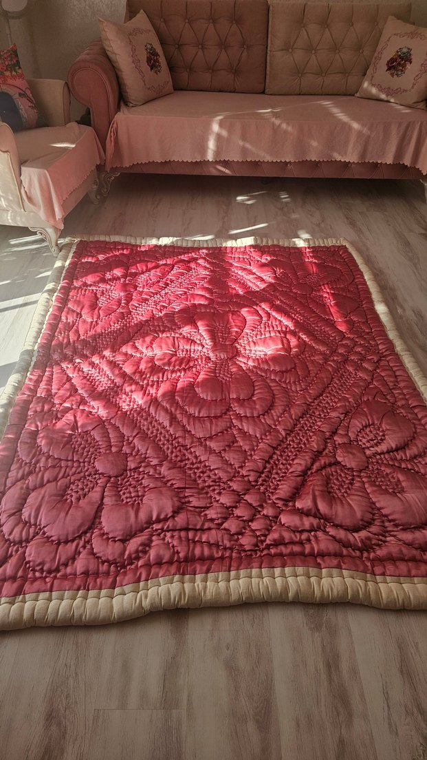 pembe Nakışlı Yatak Örtüsü - Görsel 3