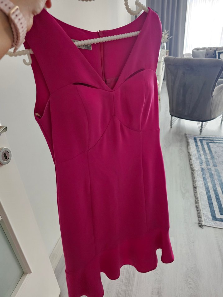 Pembe V Yaka Kolsuz Midi Elbise - Görsel 2