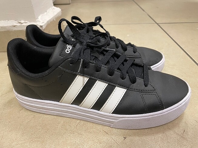 42 Beden Sıfır Adidas ayakkabı