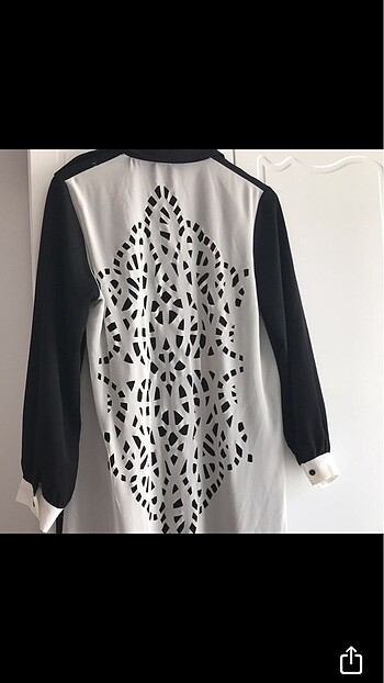 Arkası tül detaylı tunik - Görsel 5