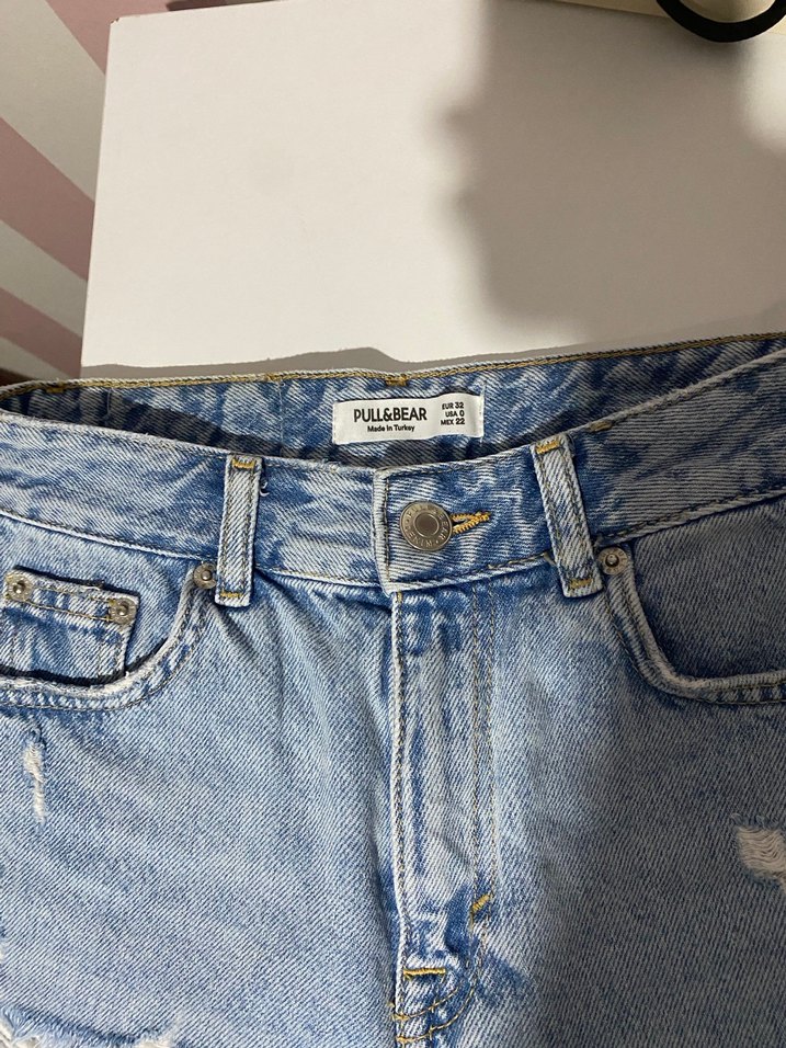 Kadın Mavi Bağcıklı Yırtık Denim Mini Şort - Görsel 3