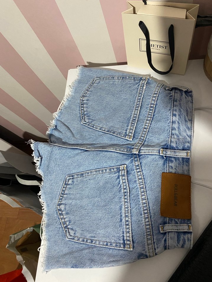 Kadın Mavi Bağcıklı Yırtık Denim Mini Şort - Görsel 2