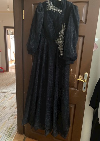 38 Beden Gri İşlemeli siyah Uzun Kollu Gotik Abiye Elbise