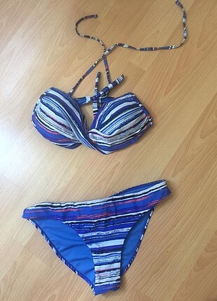 Bikini alt ve üst 
