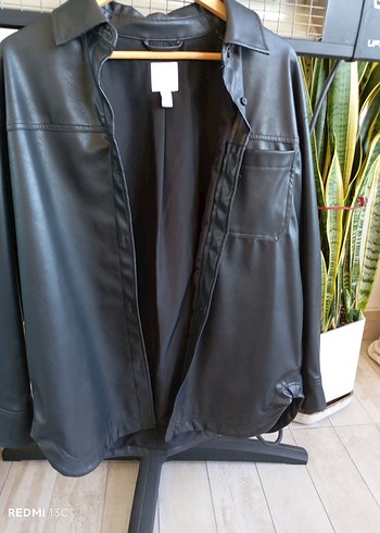 Düğmeli siyah ceket - Görsel 8