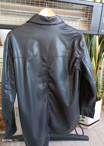 Düğmeli siyah ceket - Görsel 6