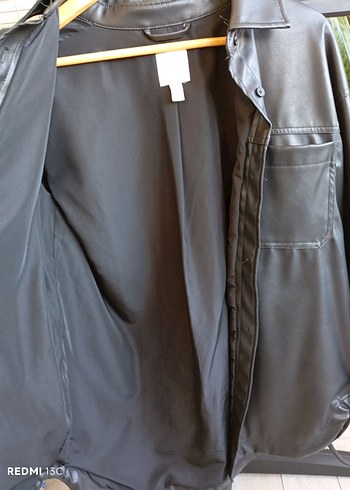 Düğmeli siyah ceket - Görsel 4