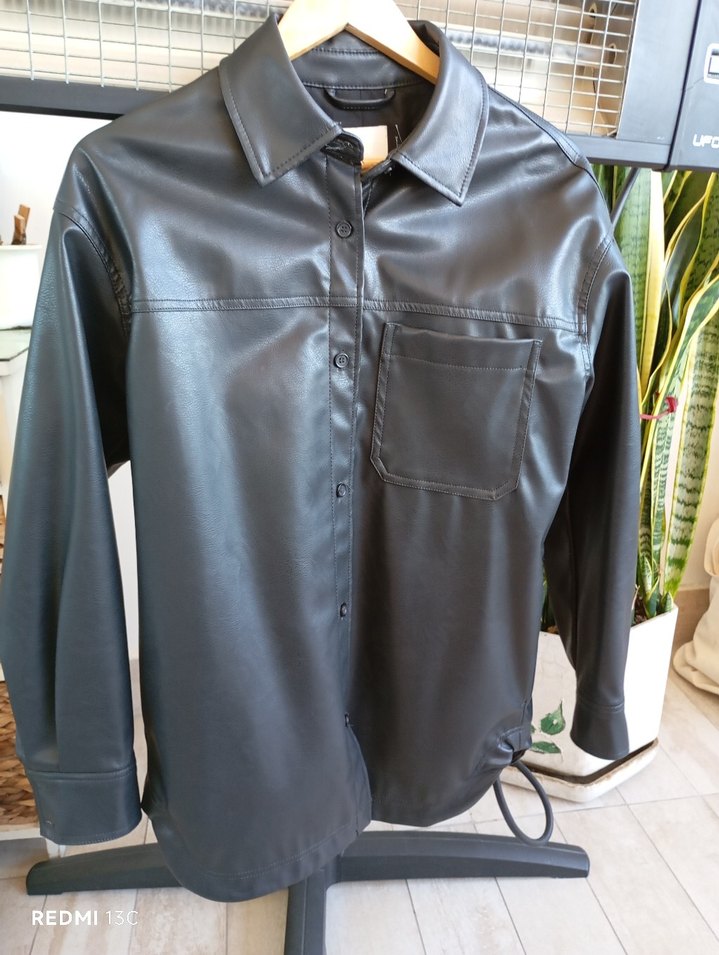 Düğmeli siyah ceket - Görsel 5