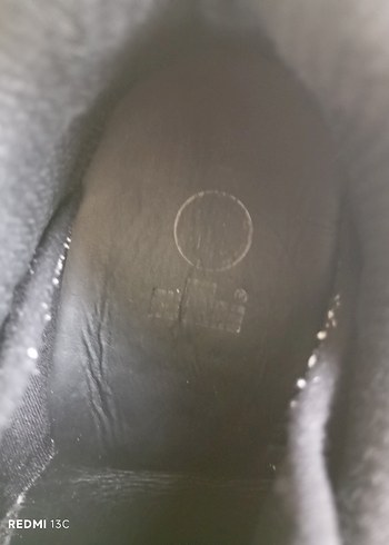 Siyah elle - Görsel 3