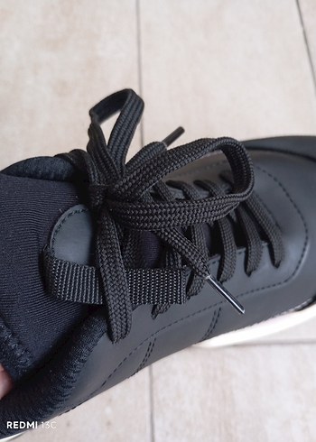 Siyah elle - Görsel 6