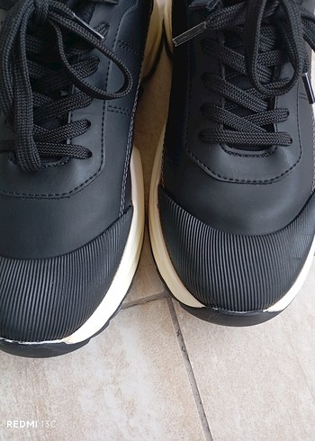 Siyah elle - Görsel 5