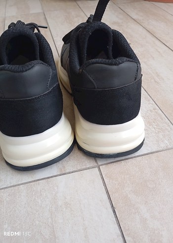 Siyah elle - Görsel 7