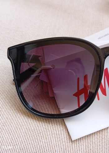 Şeffaf Siyah Kadın Güneş Gözlüğü - Görsel 3