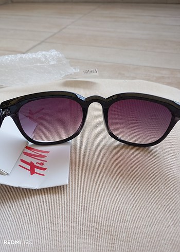 Şeffaf Siyah Kadın Güneş Gözlüğü - Görsel 13