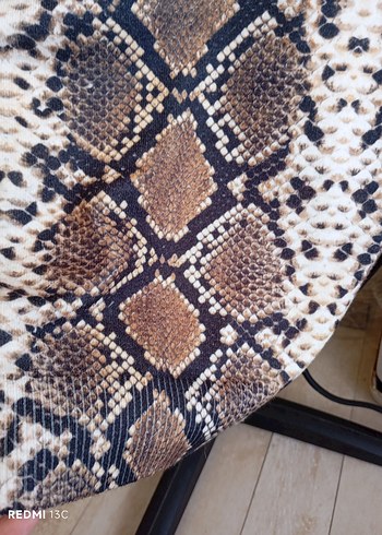 Yılan Desenli Örgü Kahverengi Kadın Bluz - Görsel 12