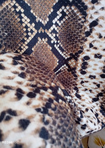 Yılan Desenli Örgü Kahverengi Kadın Bluz - Görsel 11