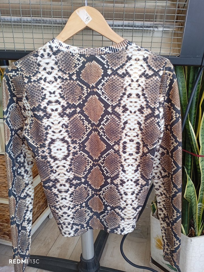Yılan Desenli Örgü Kahverengi Kadın Bluz - Görsel 5