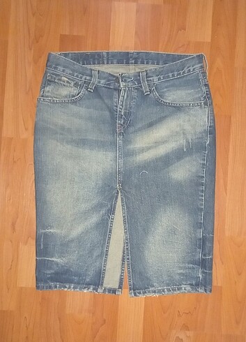 Levi's düşük bel kalem yırtmaçlı kot etek