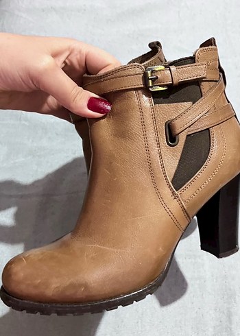 Kahverengi Deri Tokalı Kadın Bot - Görsel 3