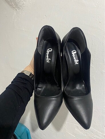 Diğer Stiletto
