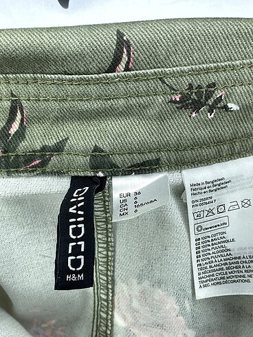 36 Beden çeşitli Renk H&M Kısa Elbise %70 İndirimli.