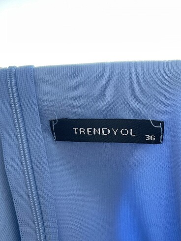 36 Beden mavi Renk Trendyol & Milla Kısa Elbise %70 İndirimli.