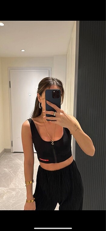 Prada Fermuarlı Crop