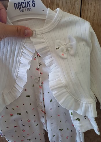 Beyaz Örgü Desenli Kız Bebek Tulum - Görsel 2