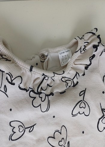 Beyaz-Gri Kalp Desenli Kız Bebek Takımı - Görsel 2