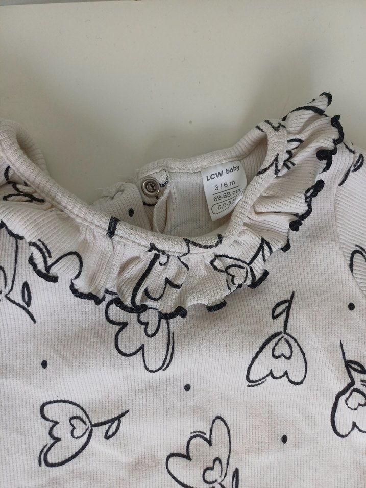 Beyaz-Gri Kalp Desenli Kız Bebek Takımı - Görsel 2