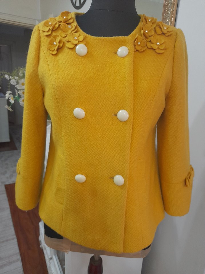 Sarı Düğmeli Midi Kadın Yün Klasik Ceket - Görsel 2