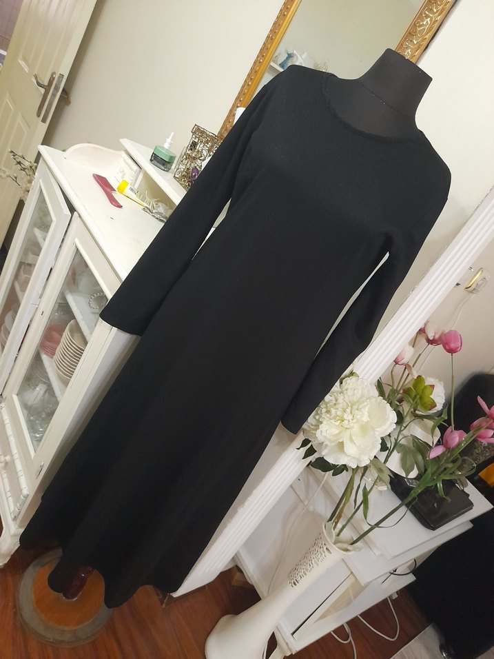 Siyah Uzun Kollu Uzun Elbise - Görsel 3