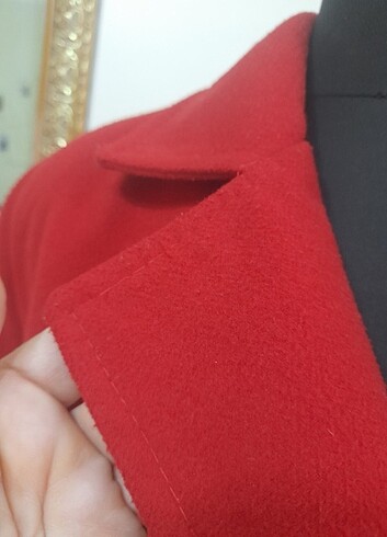 Kırmızı kaşe kaban - Görsel 9