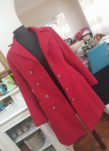 Kırmızı kaşe kaban - Görsel 11