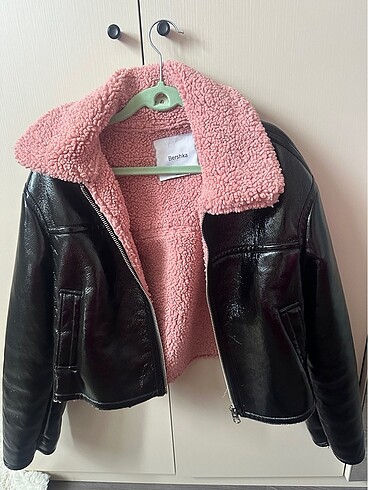 bershka mont