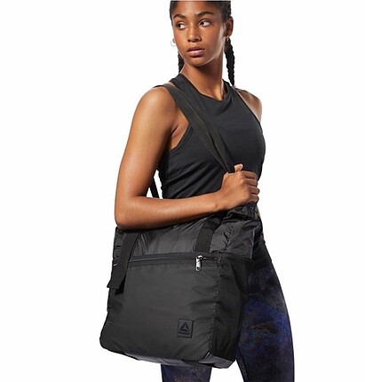 Reebok spor kol çantası