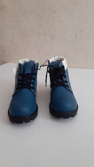 LC Waikiki Kıslik bot