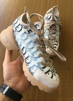 Christian Dior